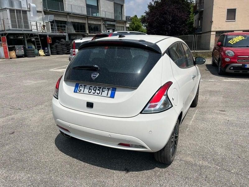 Lancia Ypsilon Ypsilon 1.0 FireFly 5 porte S&S Hybrid Platino