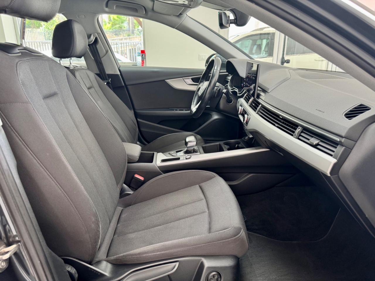 Audi A4 35 TDI/163 CV S tronic Business Advanced