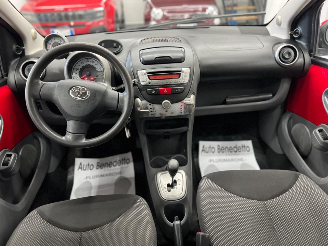 Toyota Aygo 1.0 12V VVT-i 5 porte MMT 2012