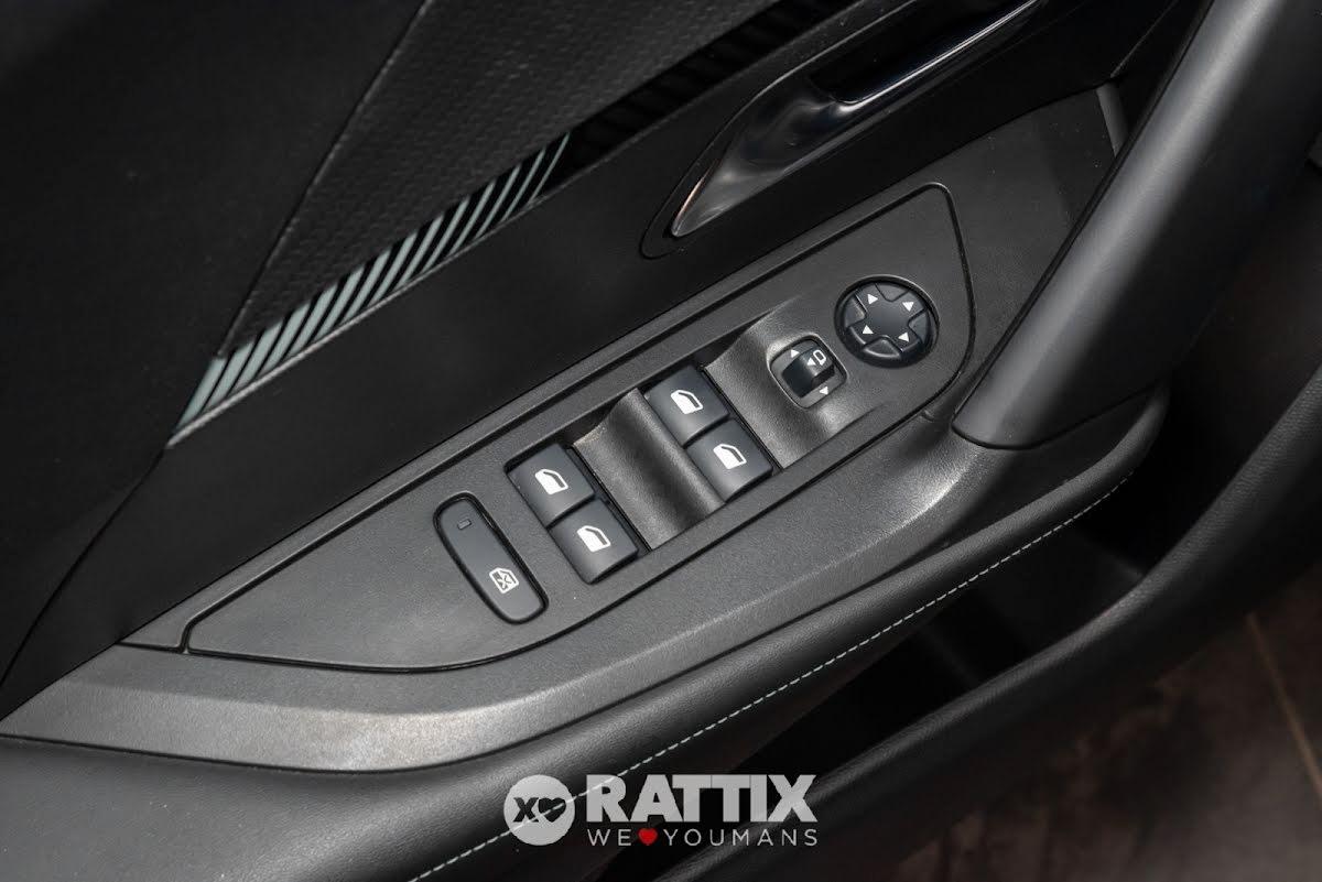 Peugeot e-2008 motore elettrico 100KW Allure Pack