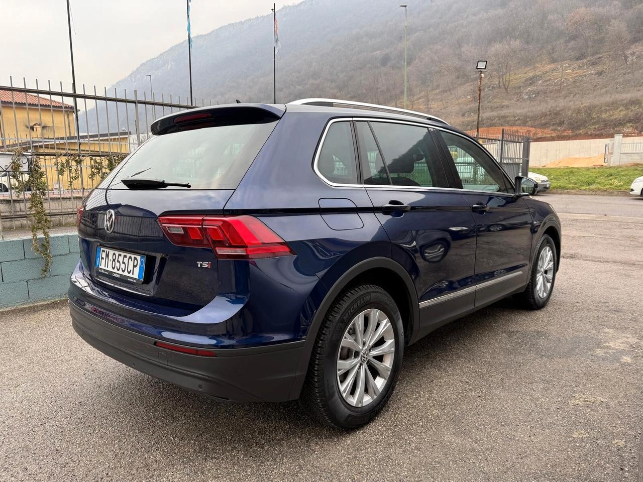 Volkswagen Tiguan 1400 BENZINA OK