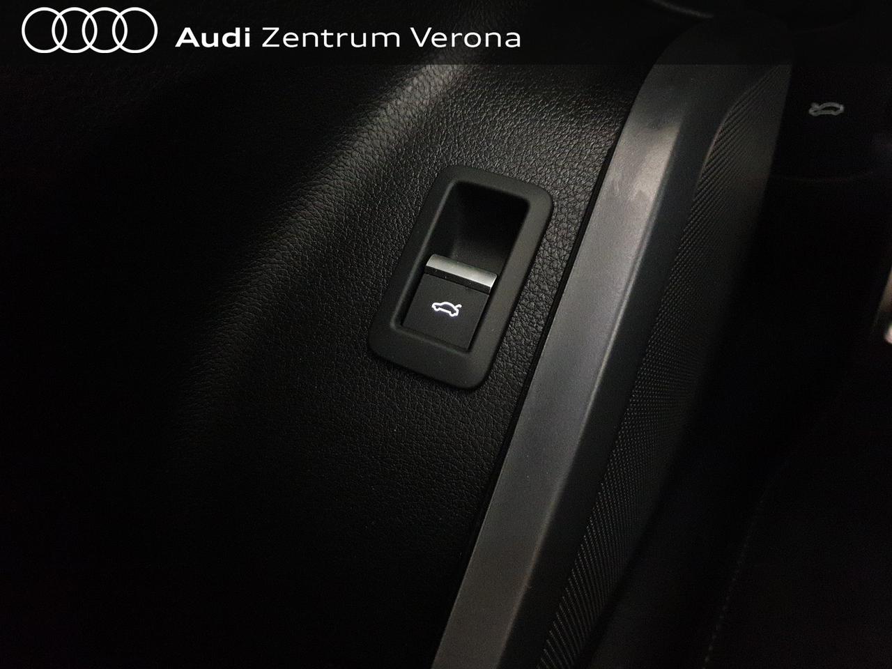 Sportback 40TDI 204CV quattro Str Identity Black