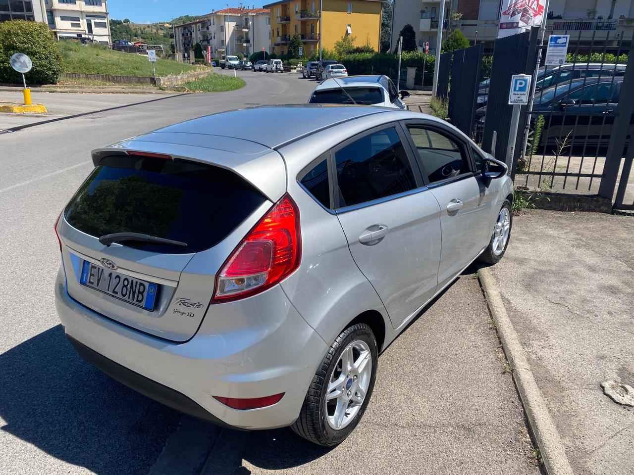 Ford Fiesta 1.6 TDCi 95CV 5 porte ok neopatentati