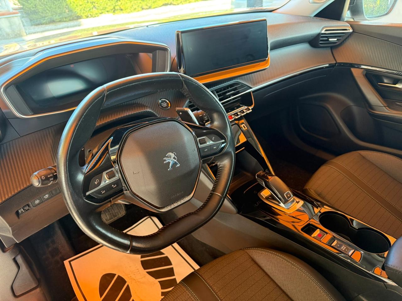 Peugeot 2008 BlueHDi 130 S&S EAT8 Allure