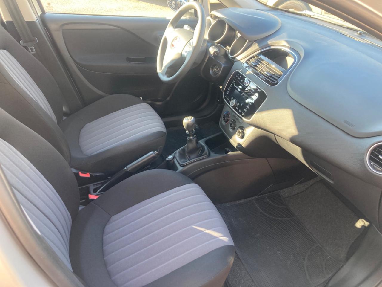 FIAT GRANDE PUNTO (KM 7.238) NUOVA DI FABBRICA
