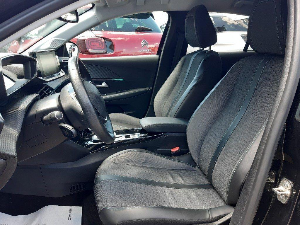Peugeot 208 motore elettrico 136 CV 5 porte GT