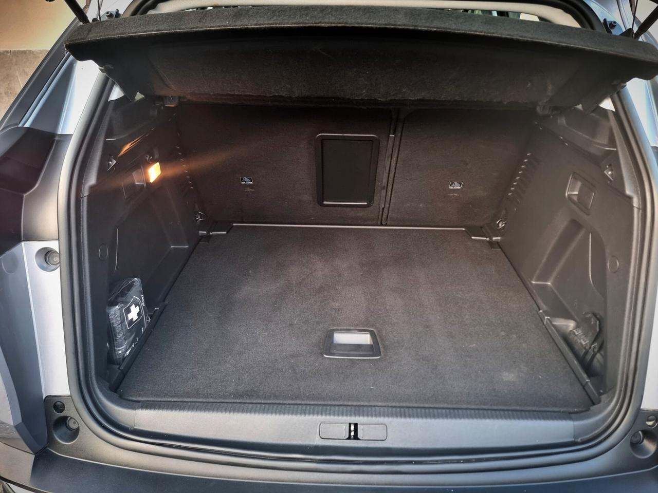 Peugeot 3008 BlueHDi 130 S&S Allure IVA ESPOSTA