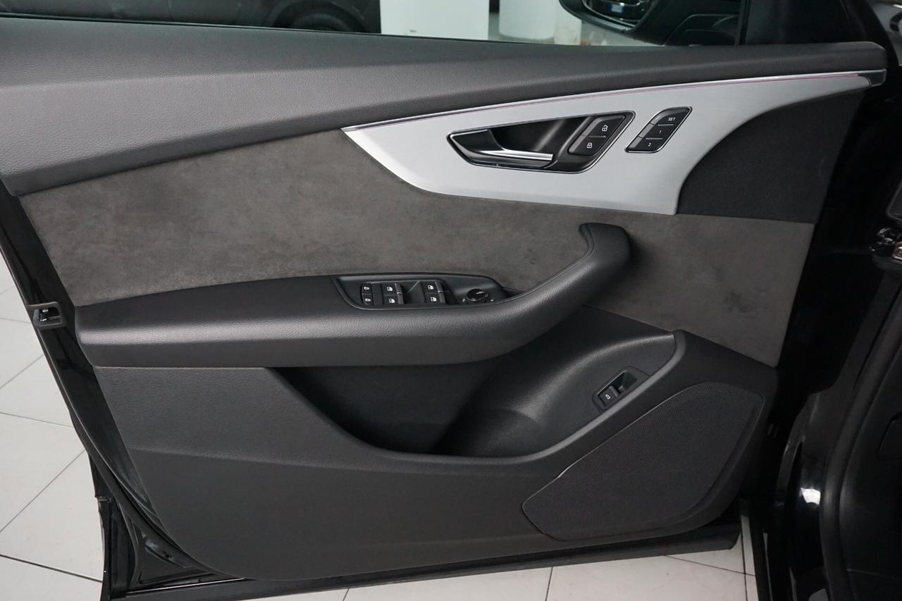 Audi Q8 45 TDI quattro tiptronic S Line Identity Black