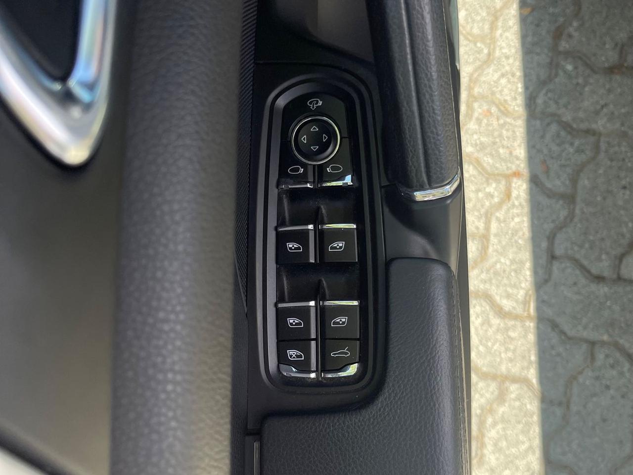 Porsche Cayenne Platinum Edition 3.0 #6240