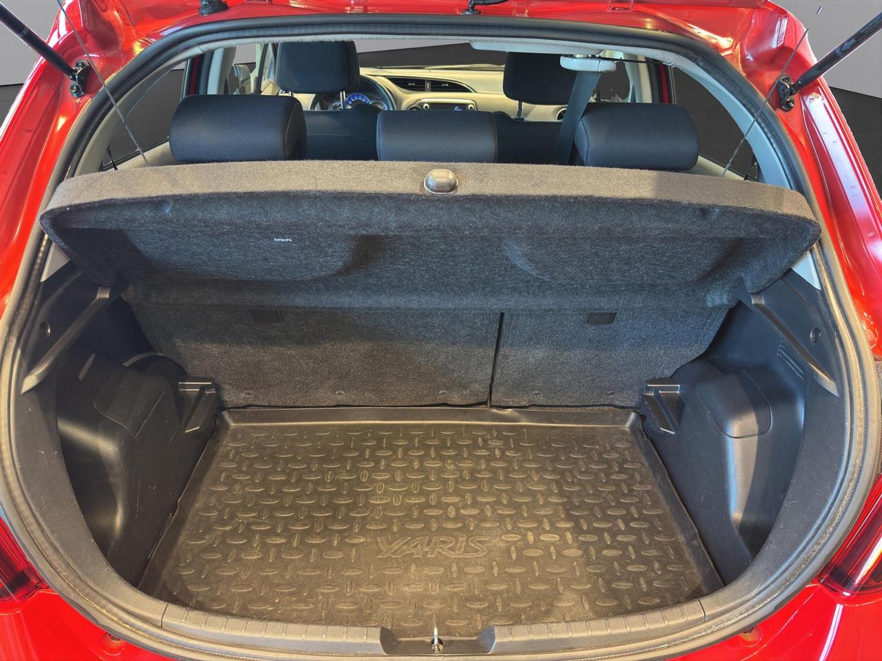 Toyota Yaris 5p 1.5h Active my16