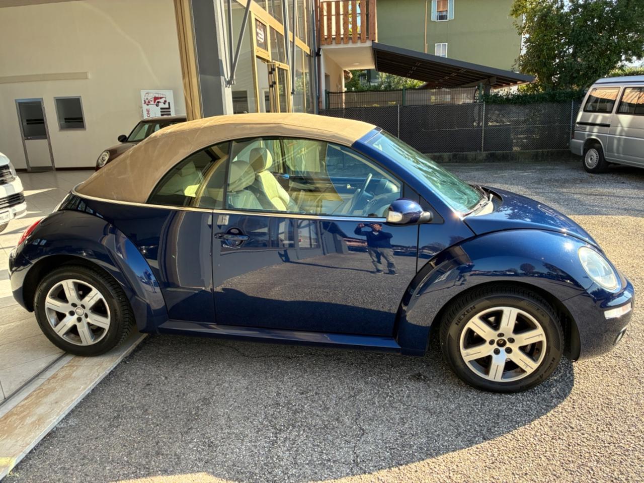 Volkswagen New Beetle 1.6 Cabrio GPL