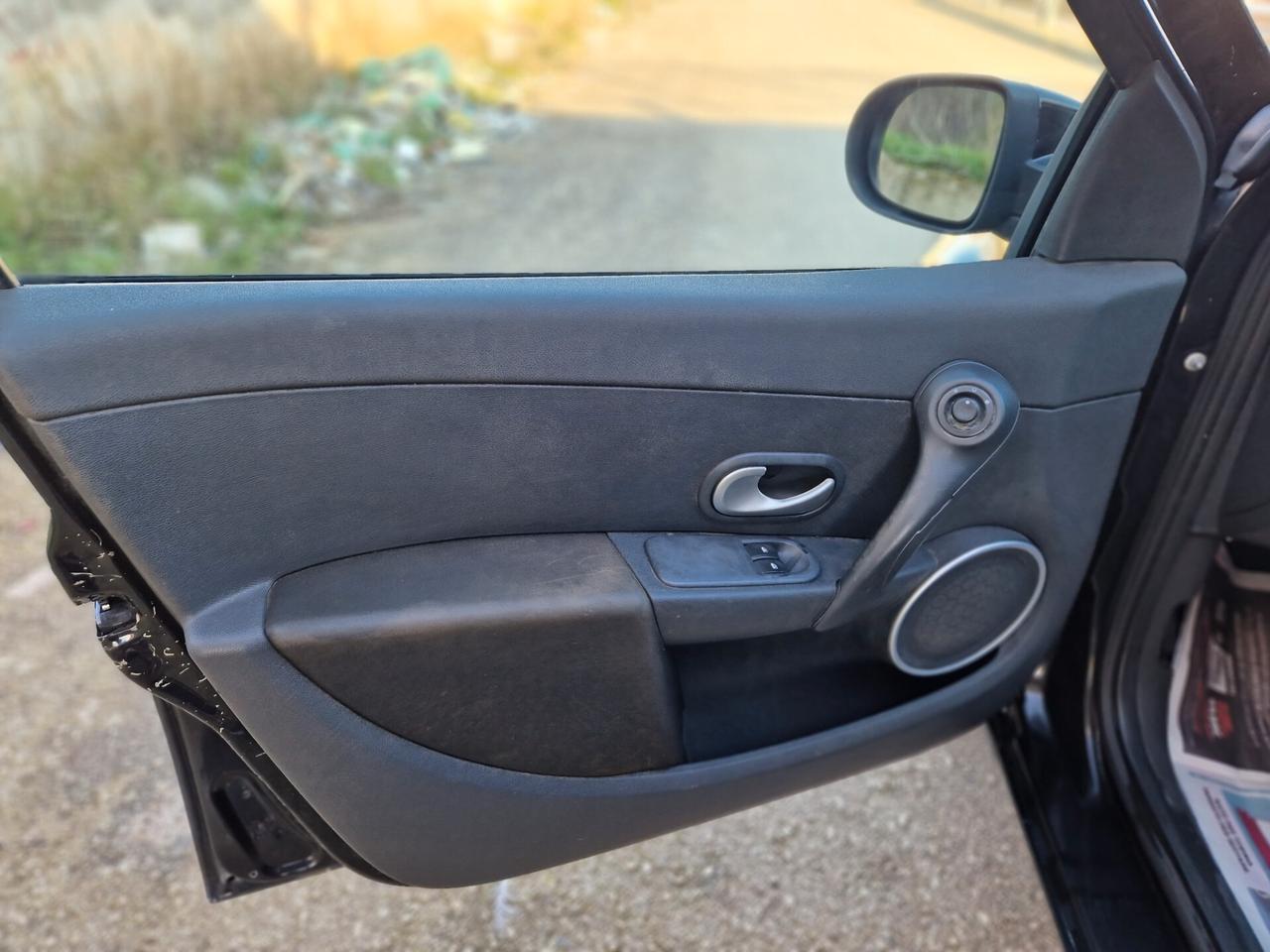 Renault Clio 1.2 16V 5 porte GPL Dynamique