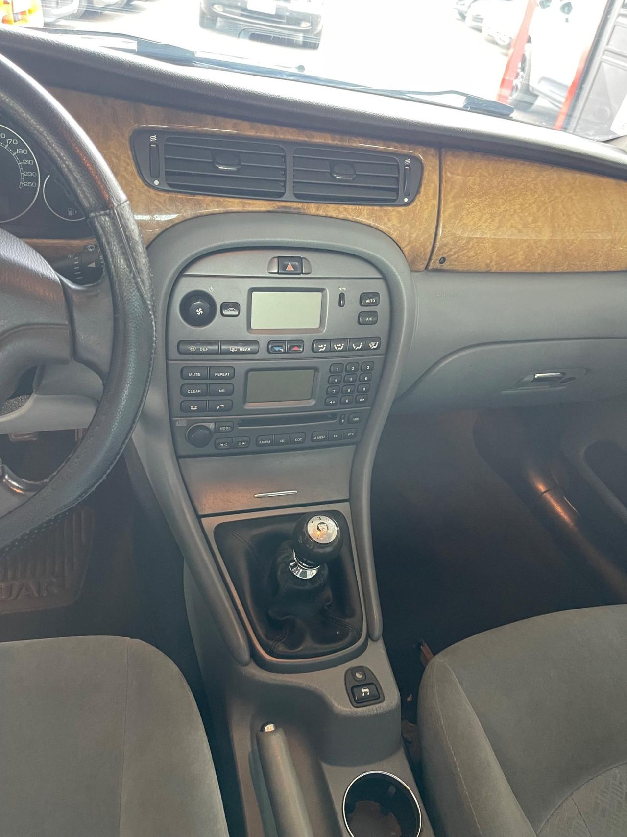 Jaguar X-Type 2.0D Cambio Manuale PERMUTE RATE