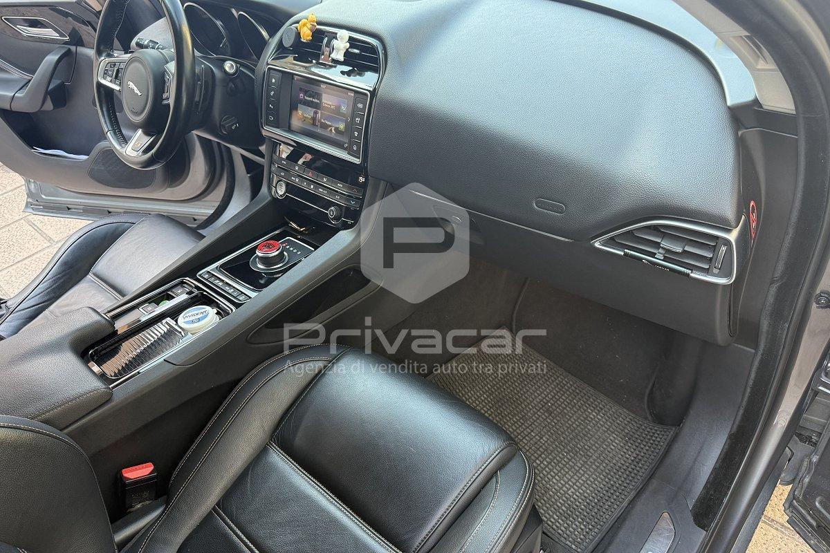 JAGUAR F-Pace 2.0 D 180 CV AWD aut. Pure