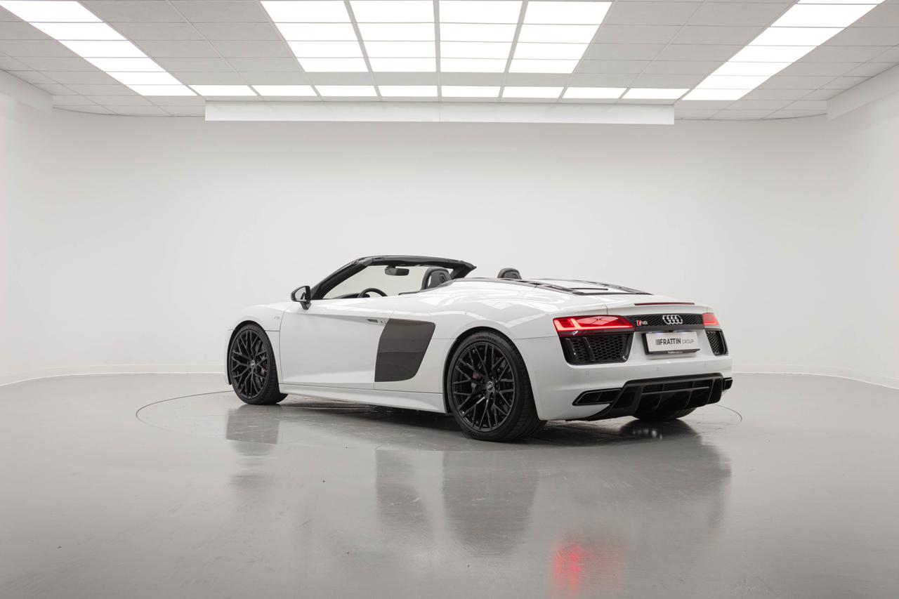 AUDI R8 SPYDER 5.2 FSI QUATTRO S TRONI