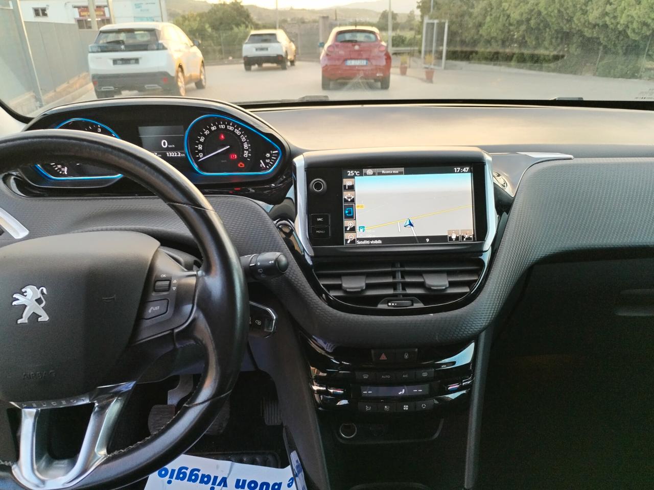 Peugeot 2008 BlueHDi 120 S&S Féline 2015
