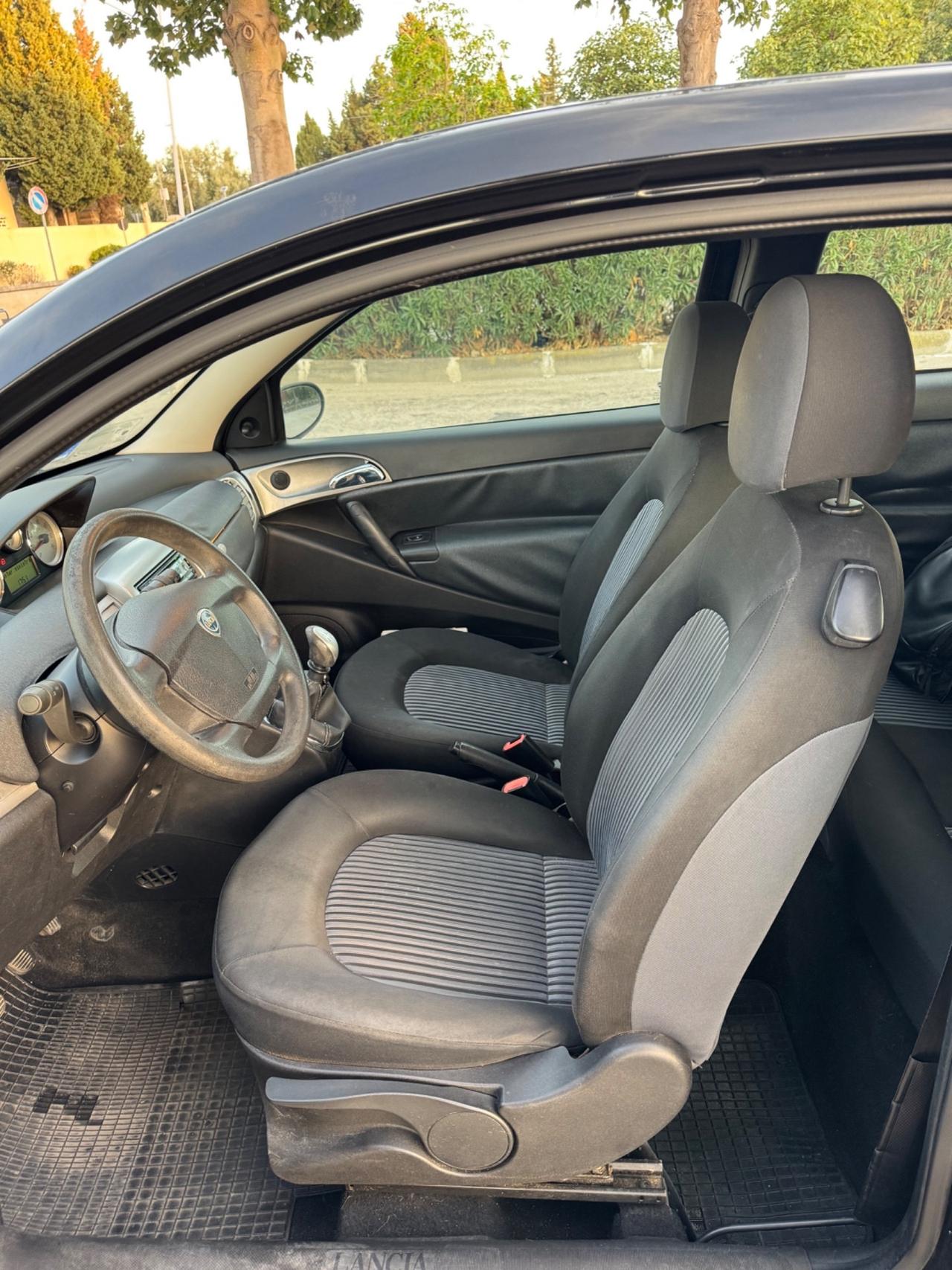 Lancia Ypsilon 1.2 CLIMATIZZATORE