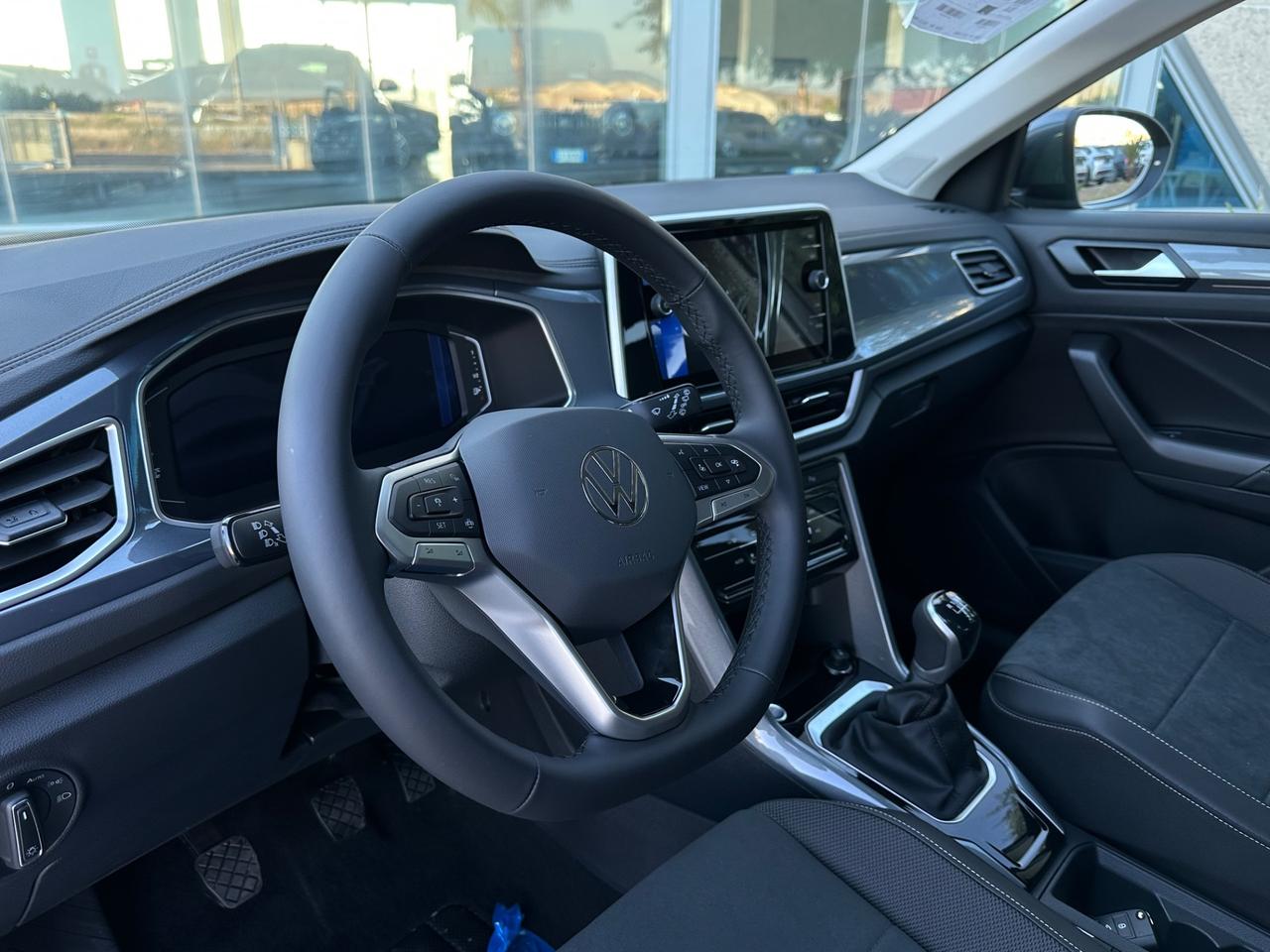 Volkswagen T-Roc 1.0 tsi Style possibilità noleggio no scoring