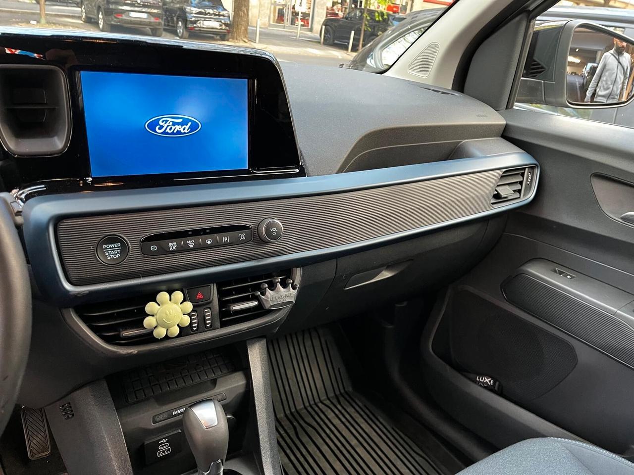 Ford Tourneo Courier 1.0 EcoBoost active