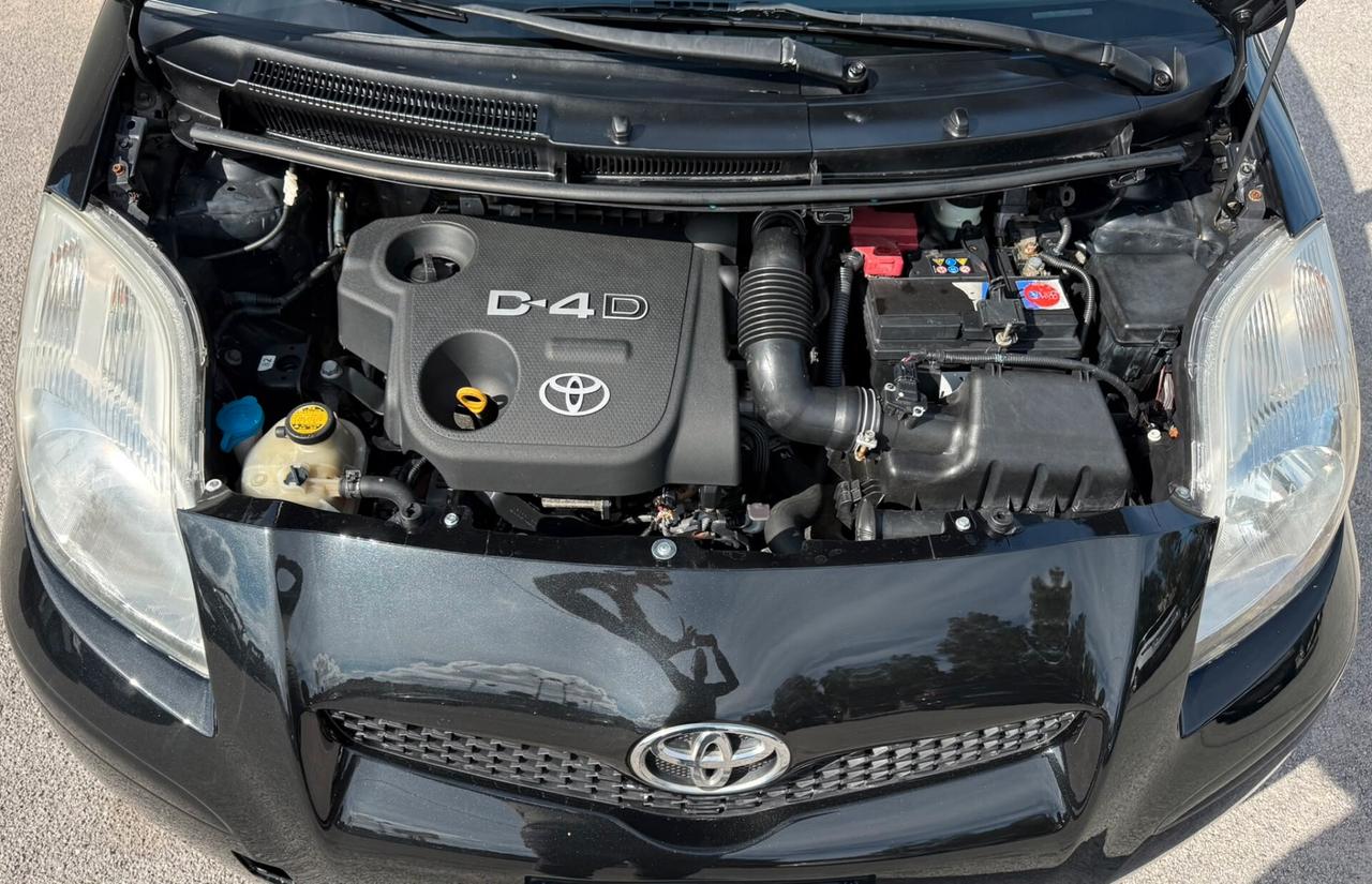 Toyota Yaris 1.4 D-4D DPF 5 porte Sol