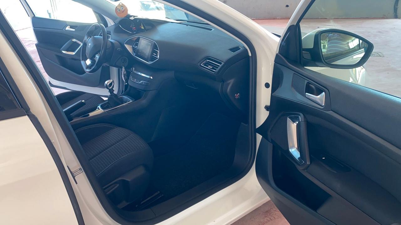 Peugeot 308 BlueHDi 100 S&S SW Active