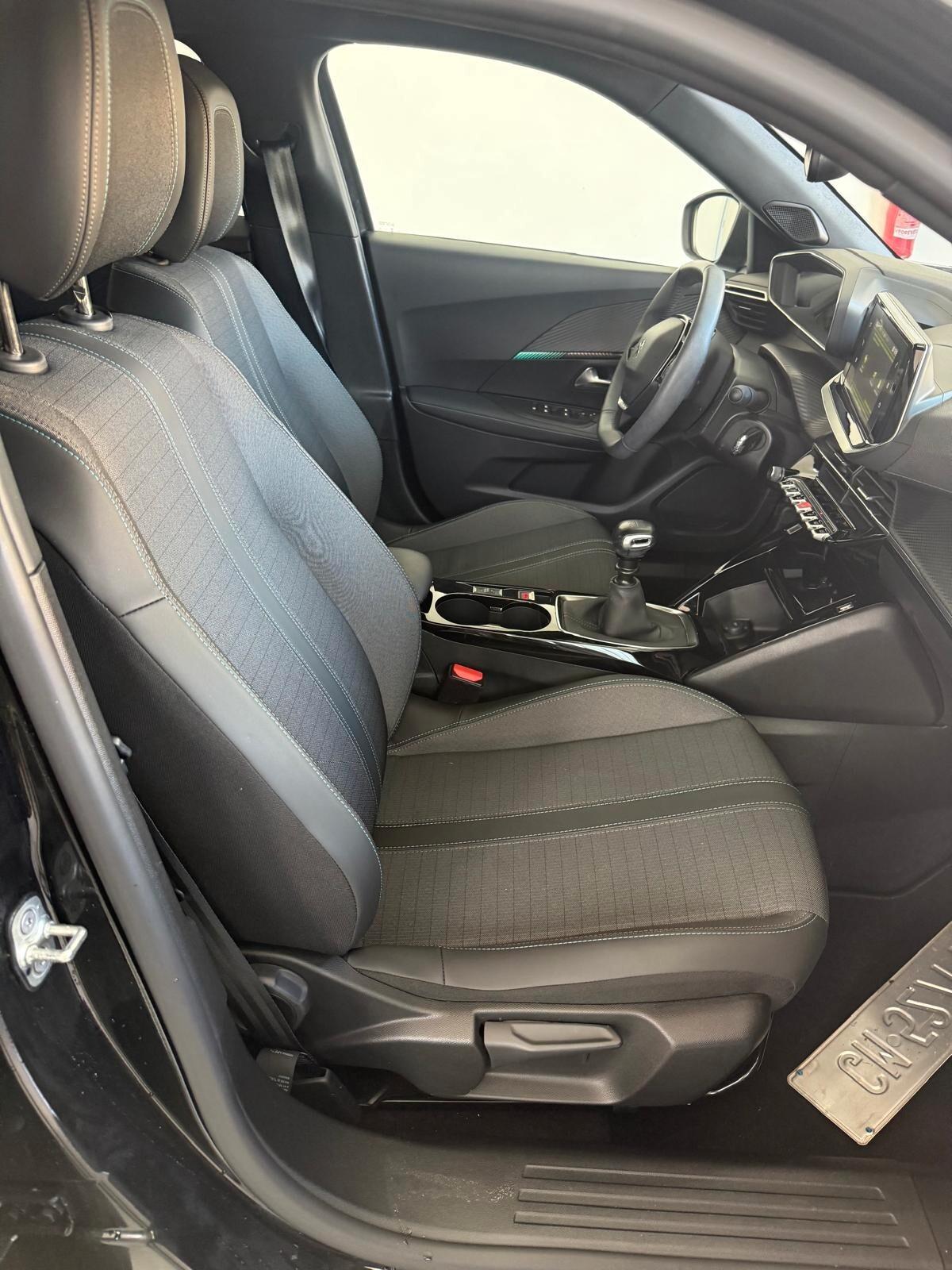 Peugeot 2008 PureTech 100 S&S Allure Pack