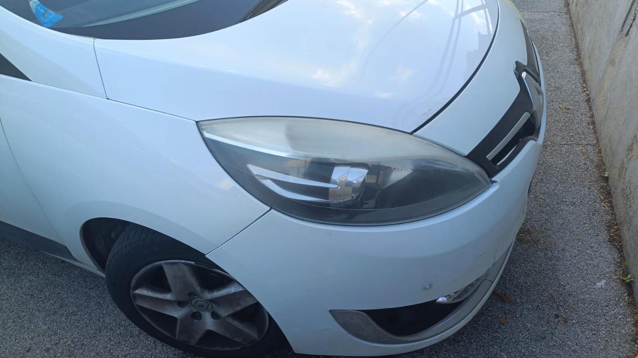 Renault Scenic 1.5 dCi 110CV 7 posti