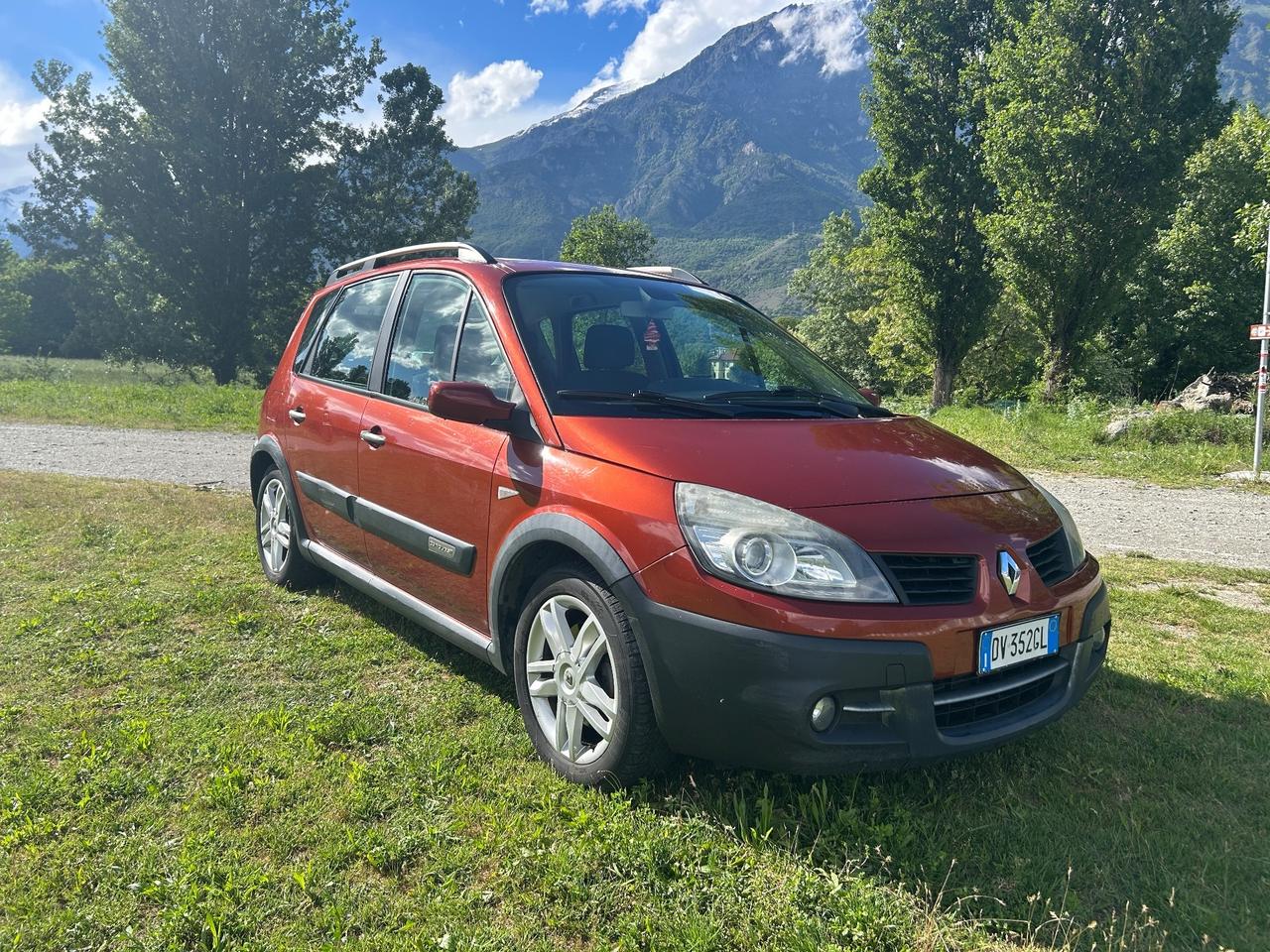 Renault Scénic 1.9 dCi/130CV serie speciale