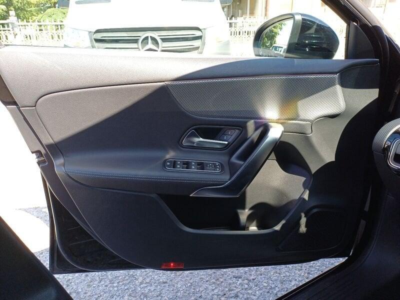 Mercedes-Benz Classe A A 180 d Automatic Sport NIGHT-EDITION