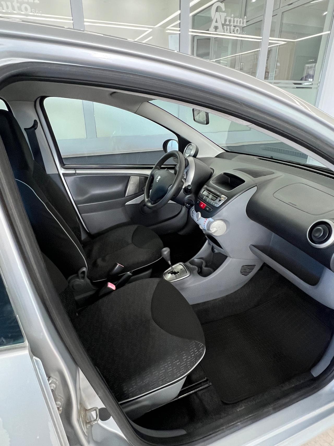 Peugeot 107 1.0 68CV 5p. Sweet Years 2Tronic