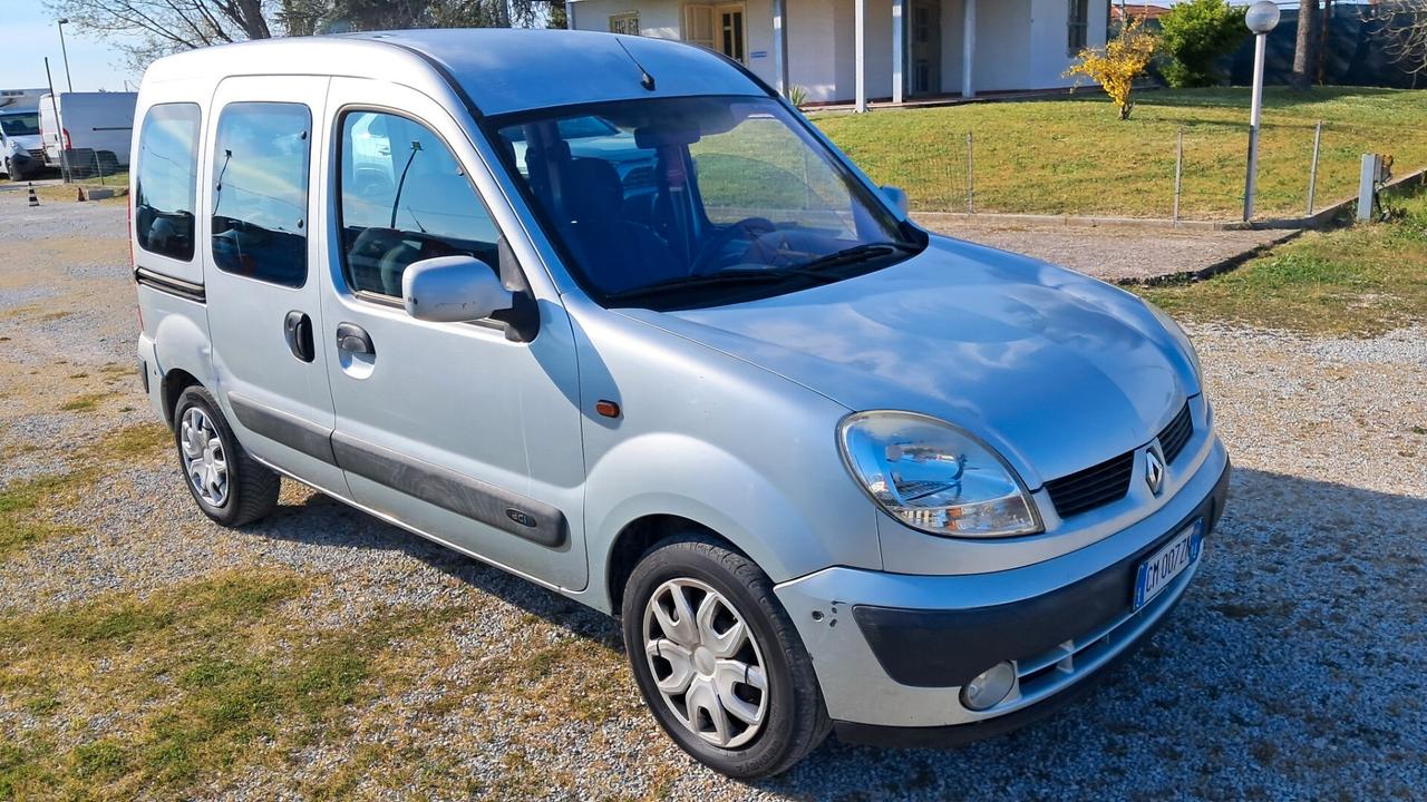 Renault Kangoo 1.5 dCi/82CV 5p. Con Pedana