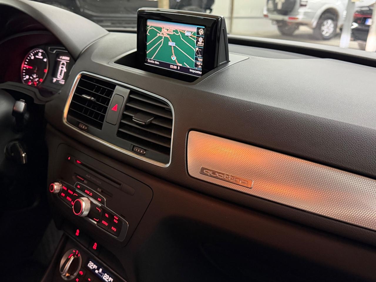 Audi Q3 2.0 TDI 177cv QUATTRO - GARANZIA 12 MESI