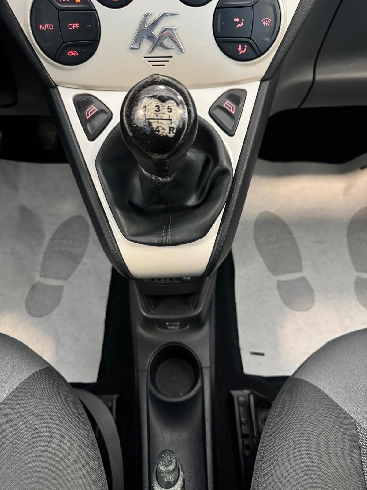 Ford Ka 1.2 BENZ TITANIUM NEOPAT 2009