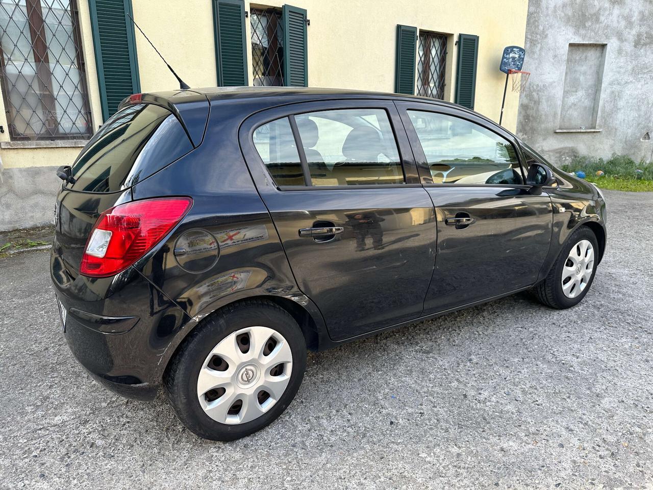 Opel Corsa 1.2 5 porte Club