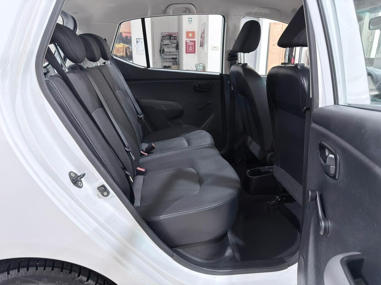 HYUNDAI I10 69cv 90.000km NEOPATENTATI