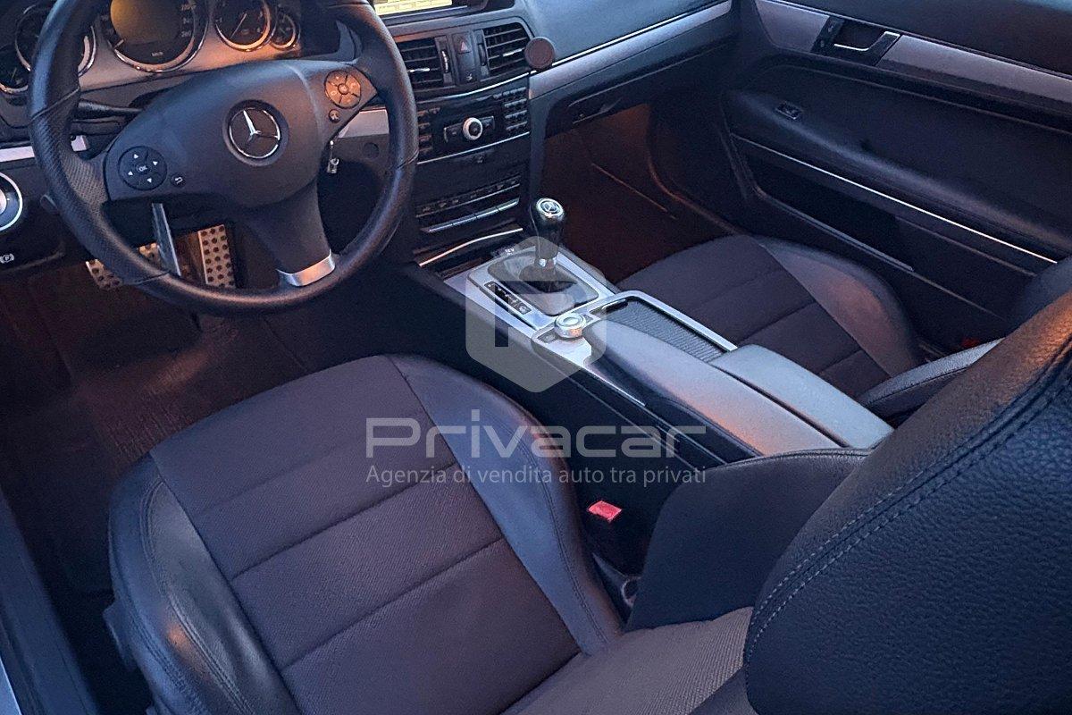 MERCEDES E 220 CDI Coupé BlueEFFICIENCY Avantgarde