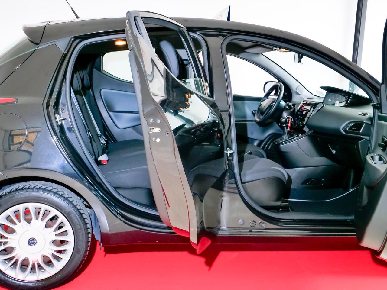 Lancia Ypsilon 1.2 69 CV 5 porte GPL Ecochic Gold