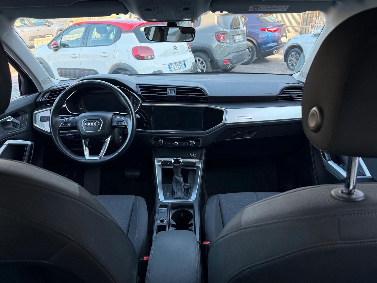 Audi Q3 35 TDI S tronic Business