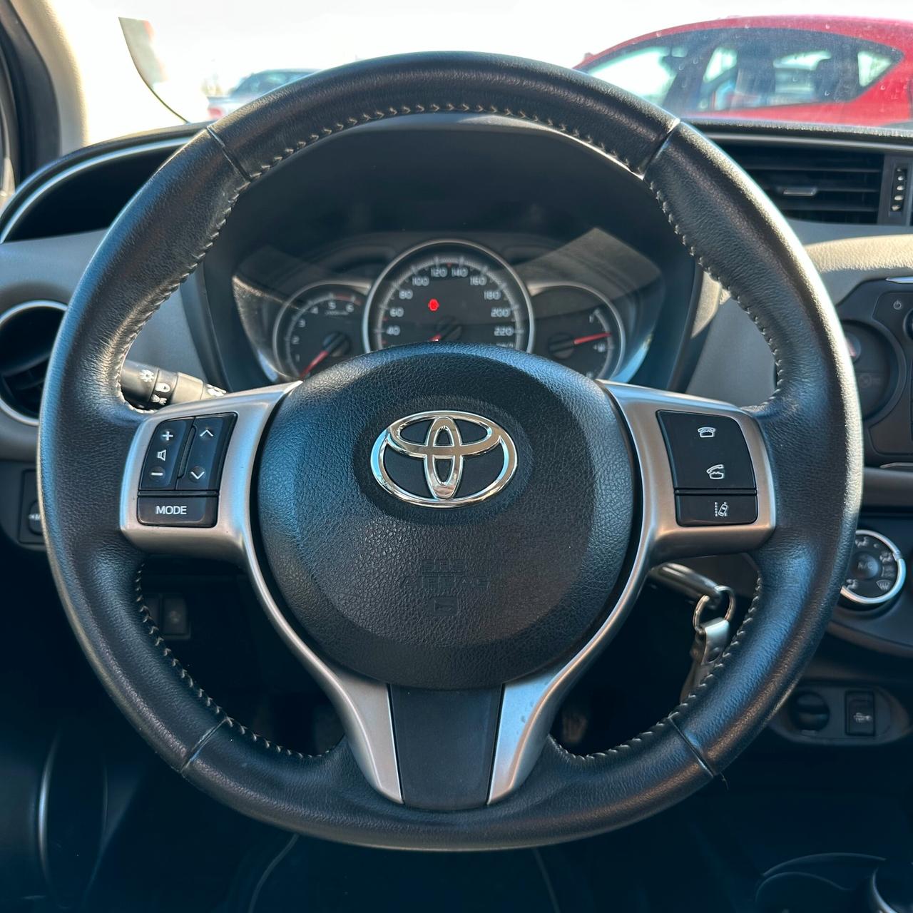 Toyota Yaris 1.4 D-4D 5 porte Lounge