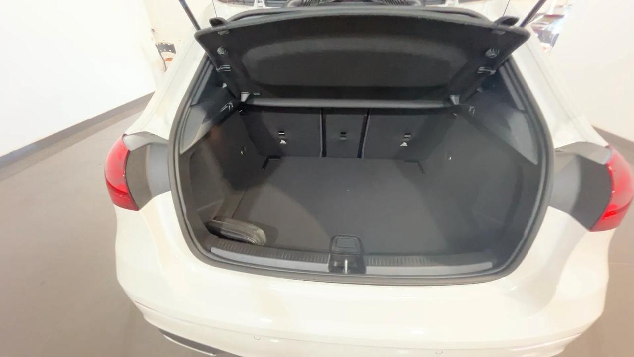 Mercedes-benz A 180 Automatic AMG Line Premium