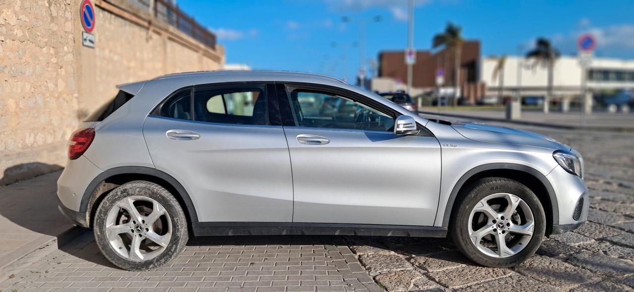 Mercedes-benz GLA 200 d Automatic Premium
