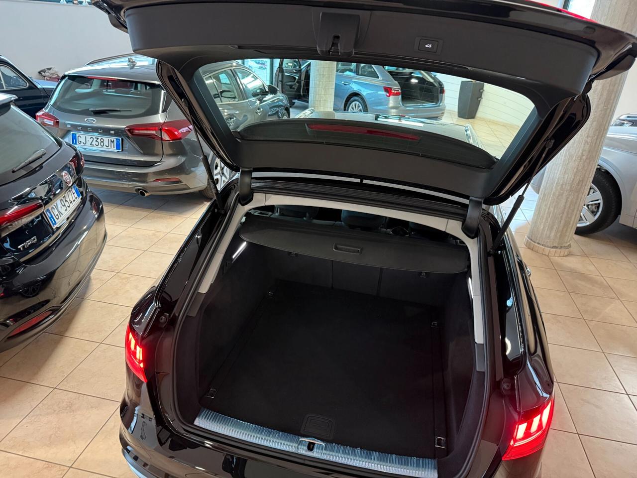 Audi A4 Avant 30 TDI/136 CV S tronic line edition