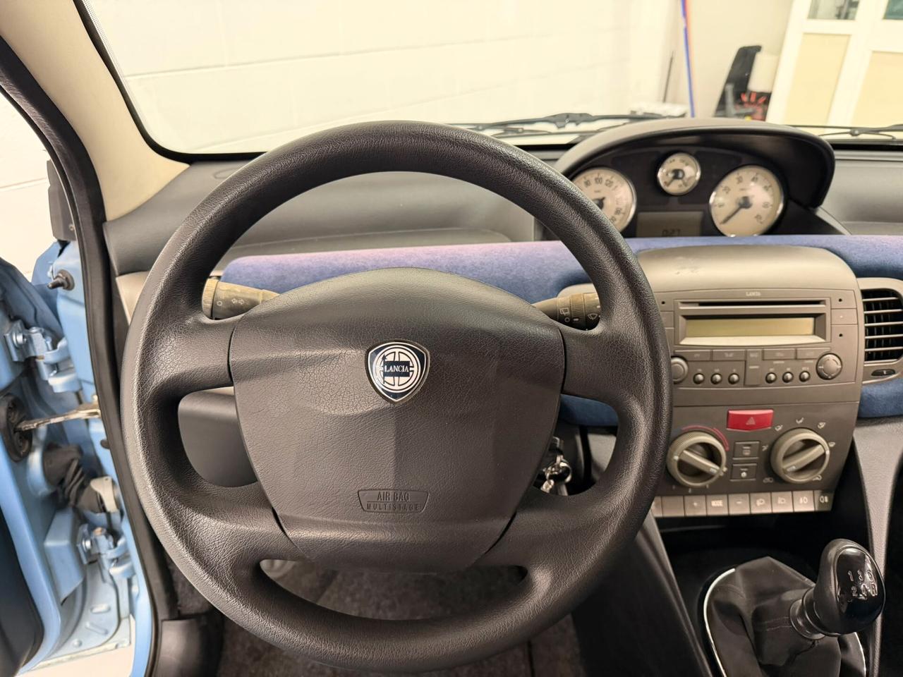 Lancia Ypsilon 1.4 16V Platino