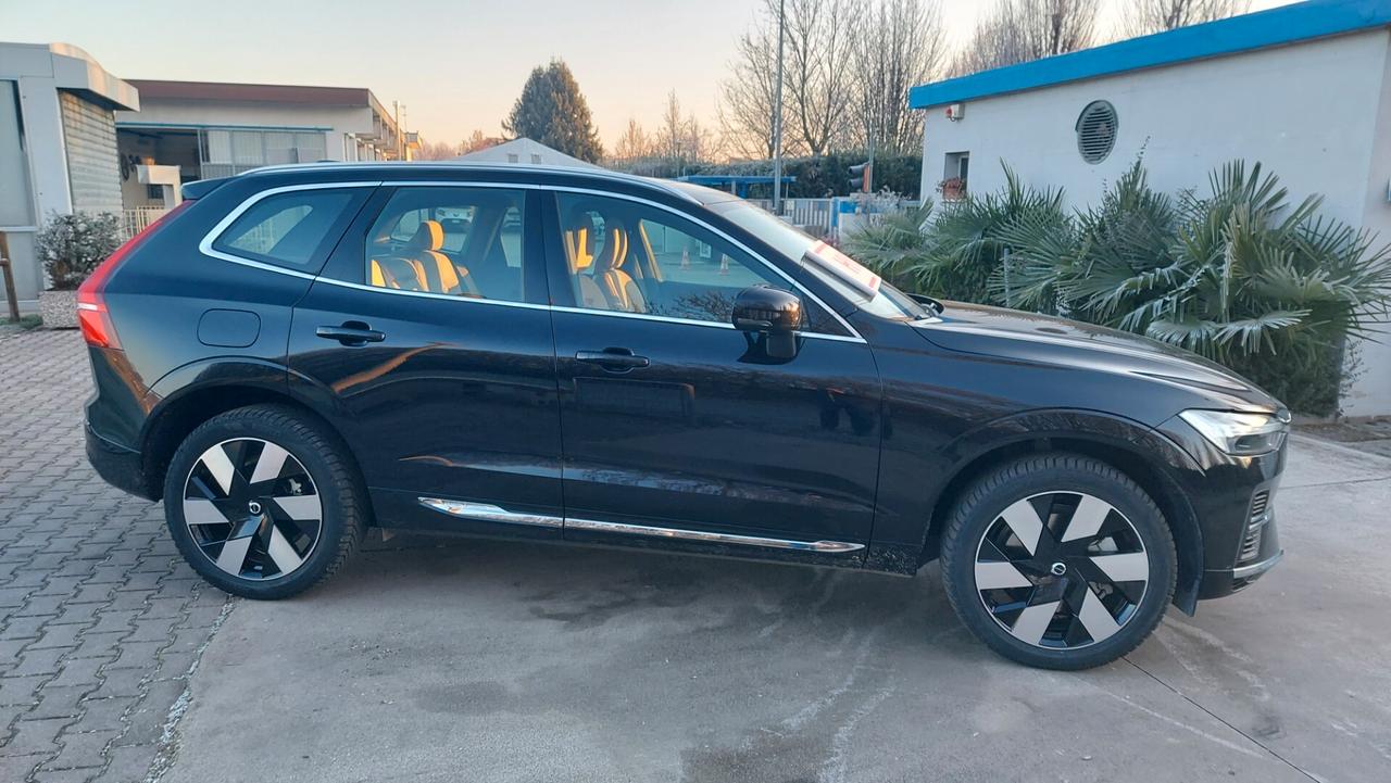 Volvo XC 60 XC60 T6 Recharge Plug-in Hybrid AWD automatico Ultimate Dark