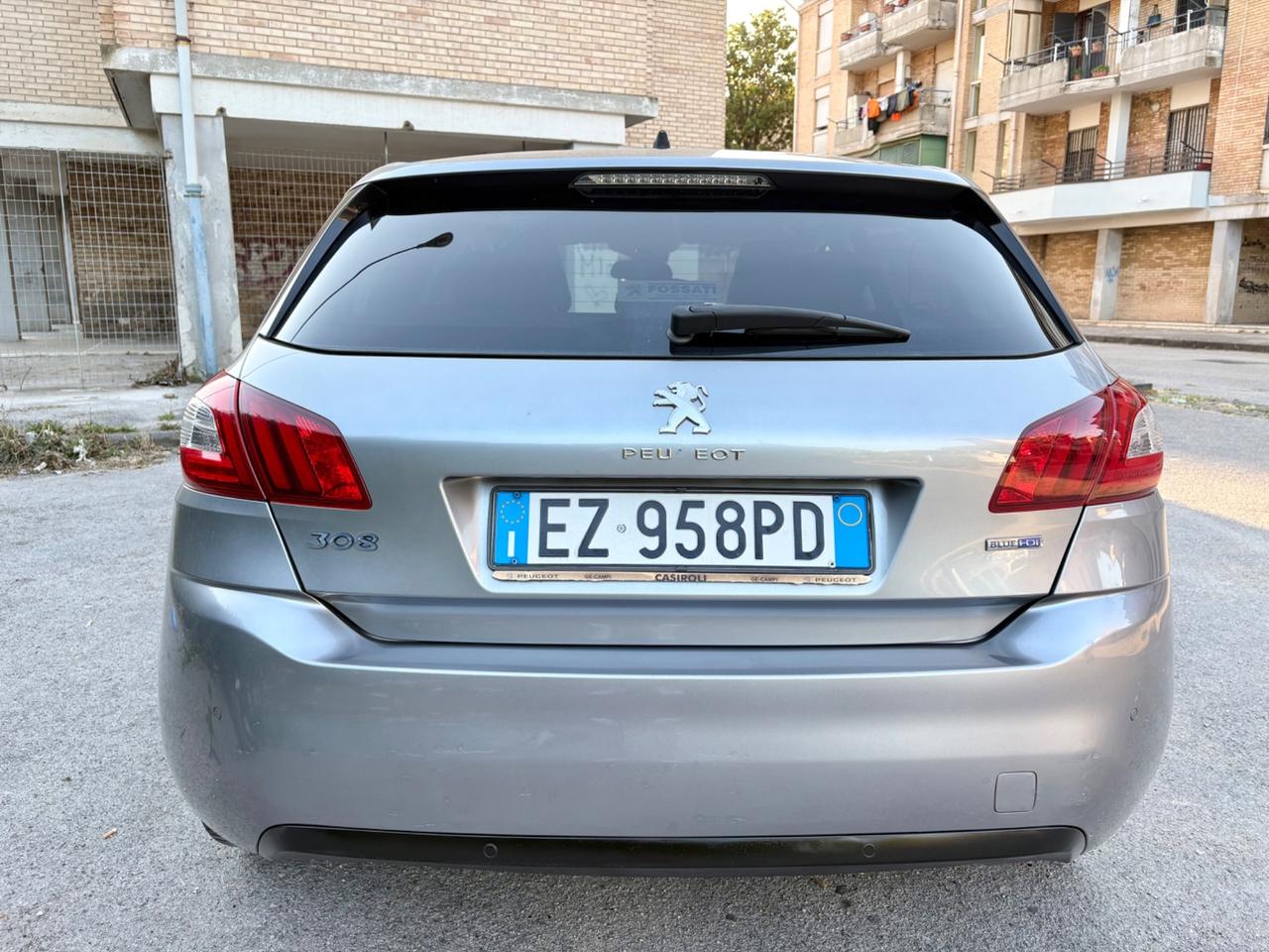 Peugeot 308 BlueHDi 1.6 120cv berlina