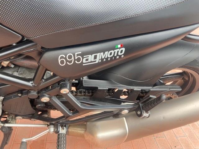 Ducati Monster 695 IE DARK