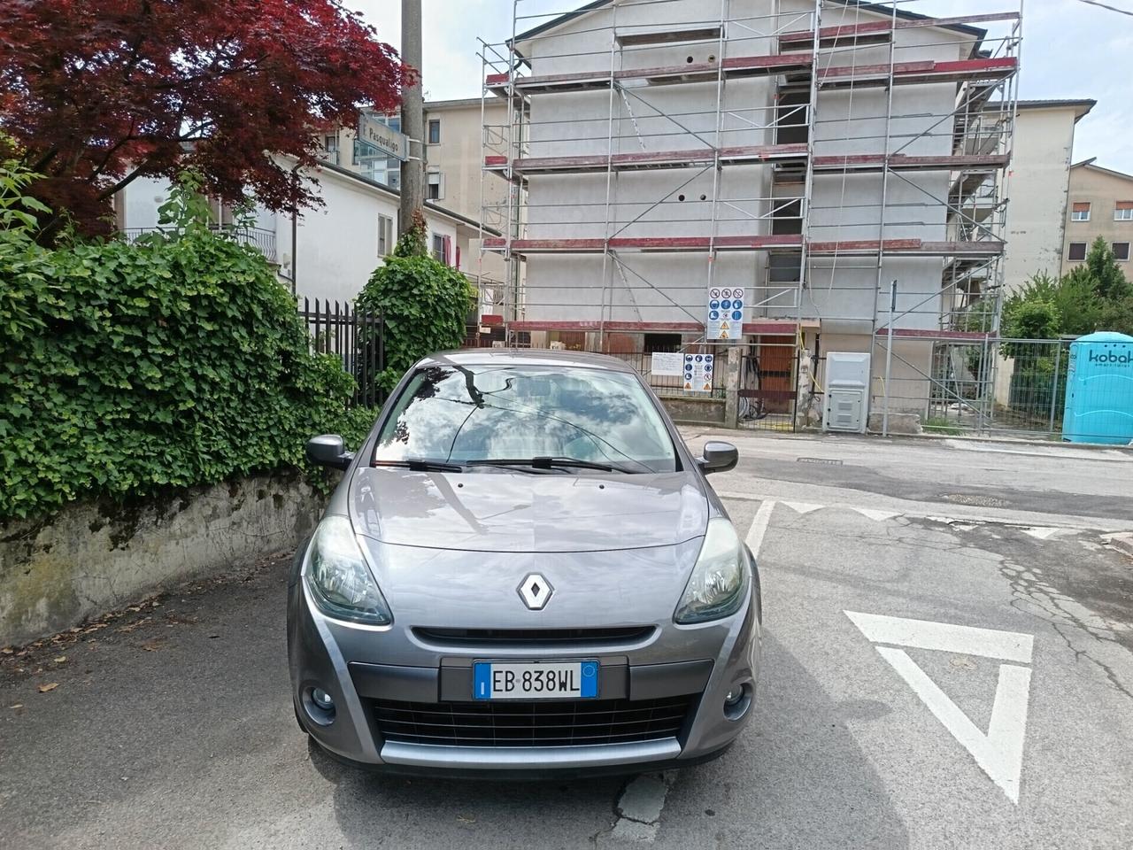 Renault Clio 1.2 16V 3 porte Luxe ok neo patente