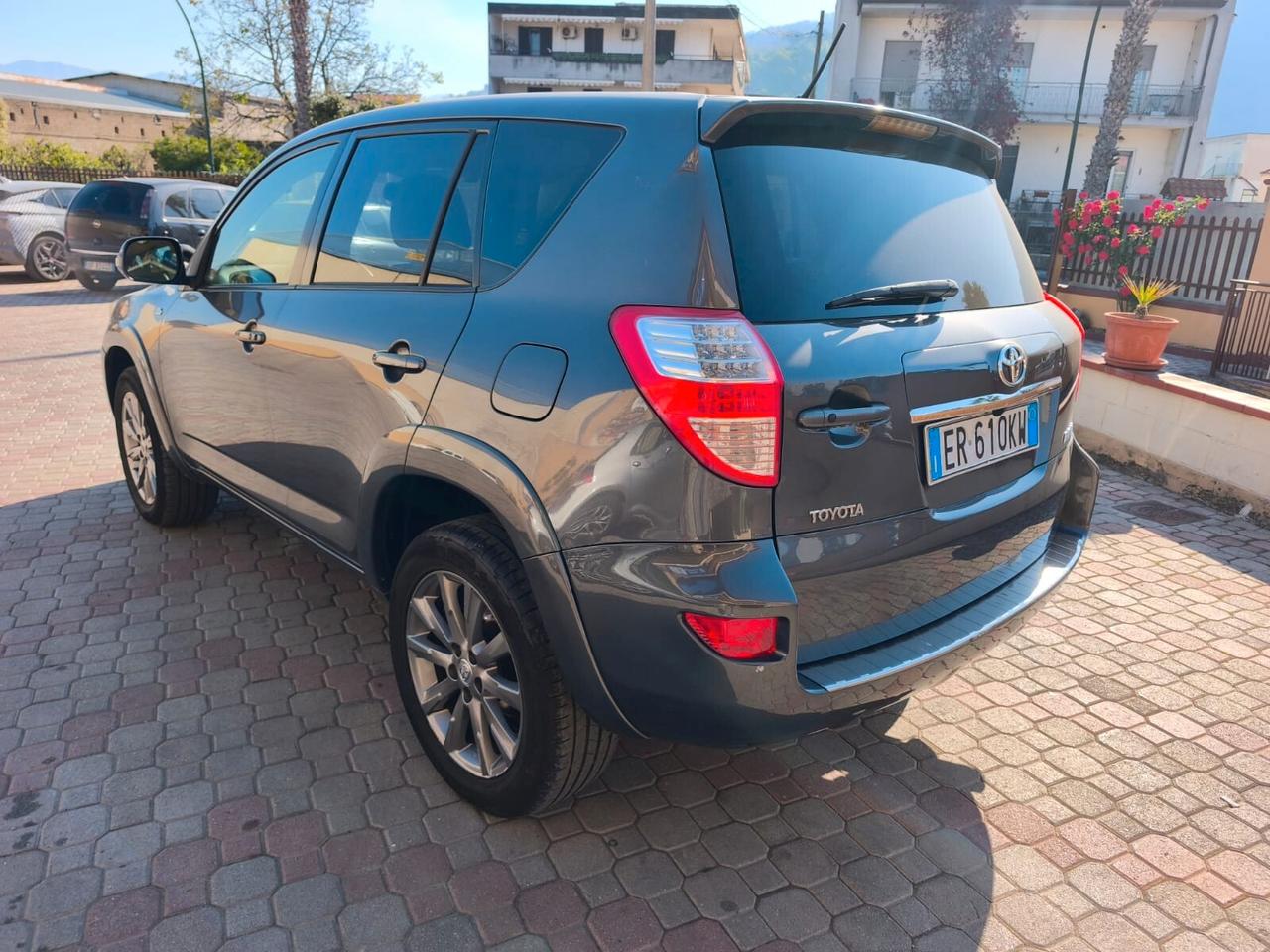 Toyota RAV 4 2.2 D-CAT 180HP