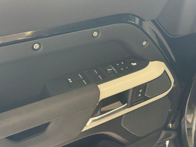 LAND ROVER Defender 110 3.0D I6 250 CV AWD Auto Hard Top X-Dynamic SE