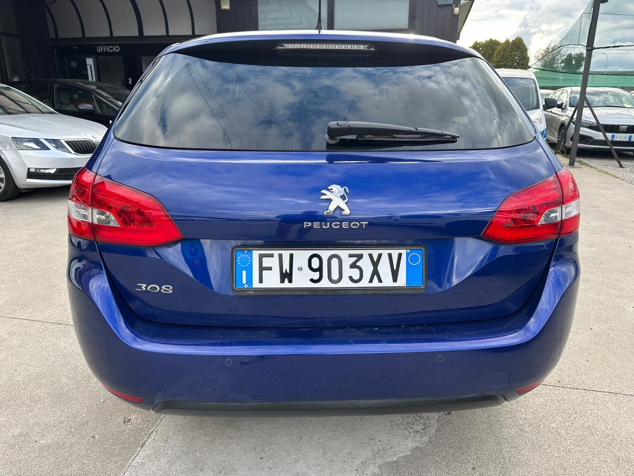 Peugeot 308 BlueHDi 130 S&S SW Allure
